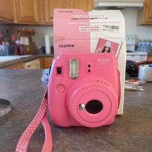 Fuji instant picture camera